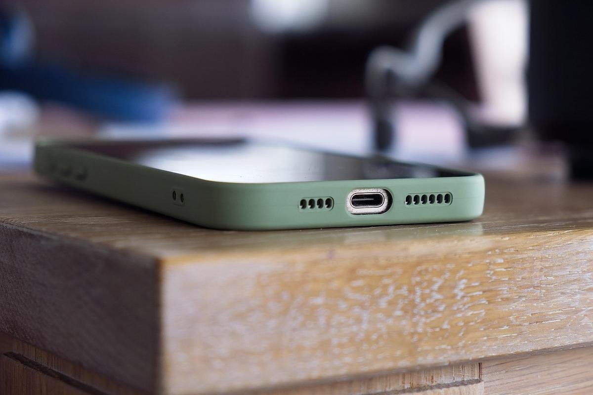 Apple Launches Bold iPhone 17 Series with Slim Air AI Powered Productivity and Longer Battery Life
